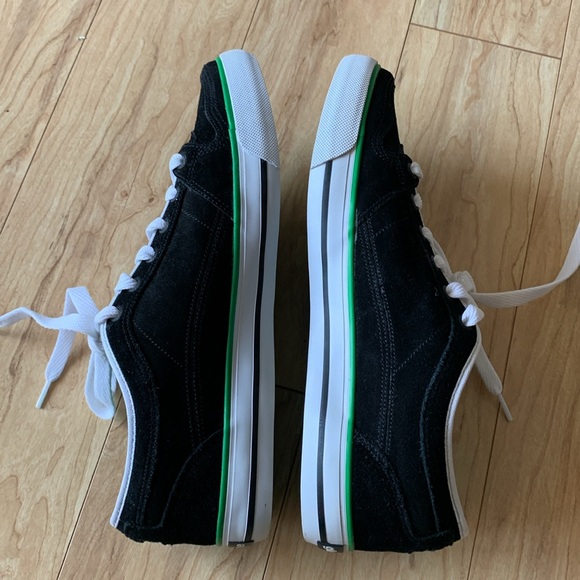 Globe Taj Burrow Black and Green Skate Sneakers - Picture 5 of 13